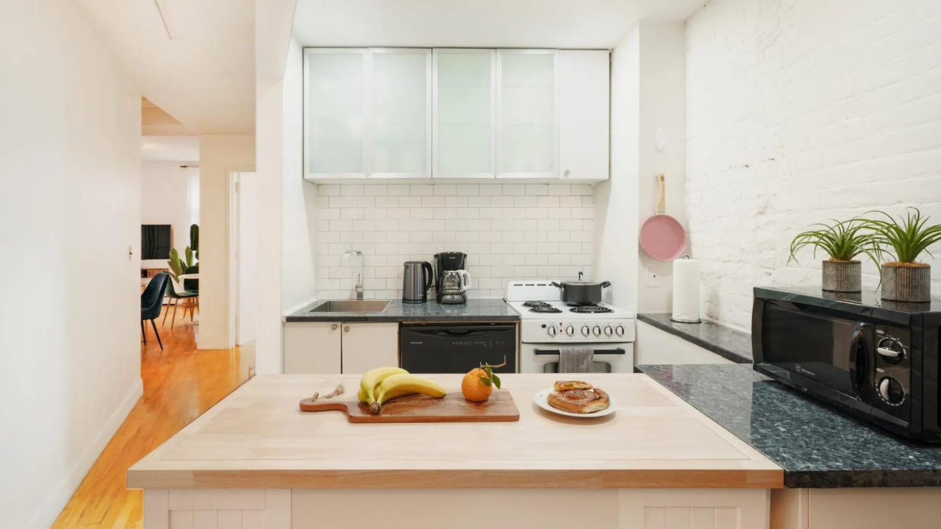 139-2W Prime West Village Furnished 2Br Best Value New York