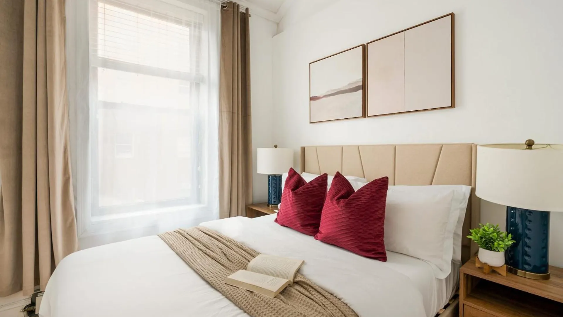 139-2W Prime West Village Furnished 2Br Best Value New York Apartment